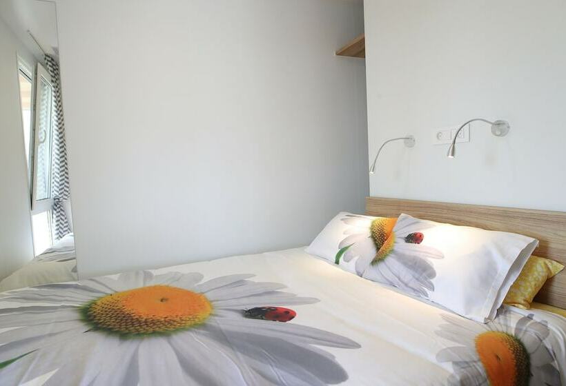 هتل Saksida Holiday Park