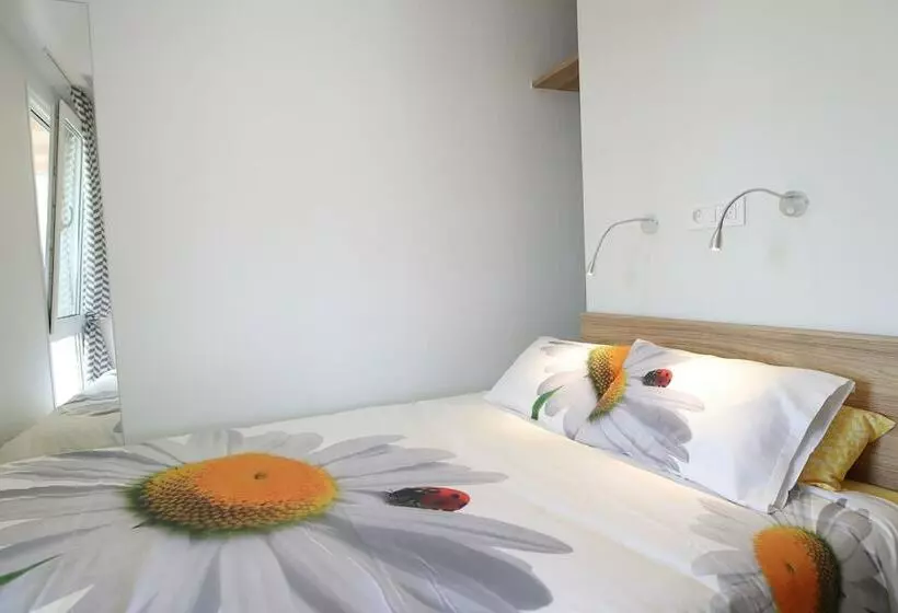 هتل Saksida Holiday Park