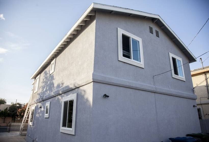 Los Angeles Extended Stay Hostel