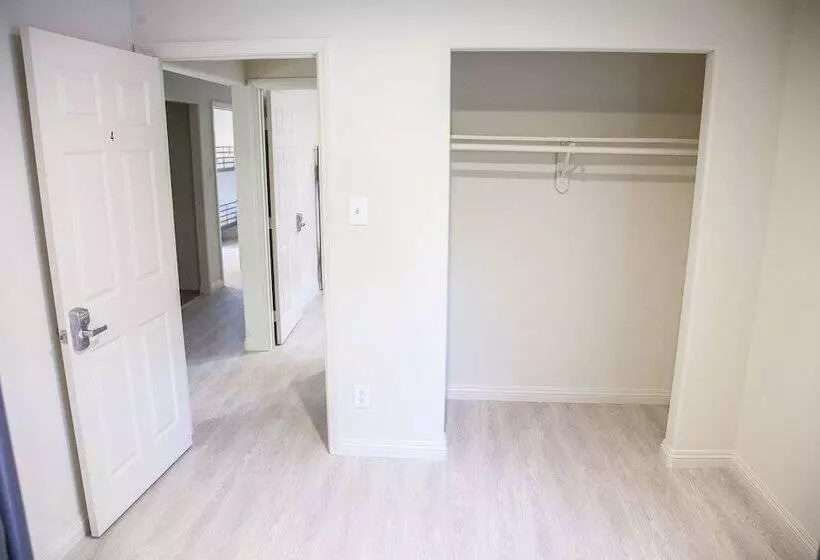 Los Angeles Extended Stay Hostel