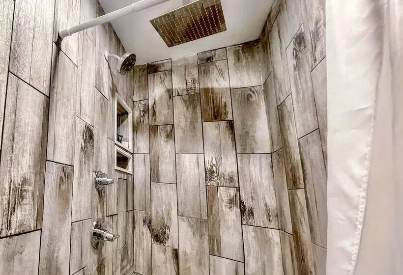 モーテル Penn Lodge Hotel & Suites