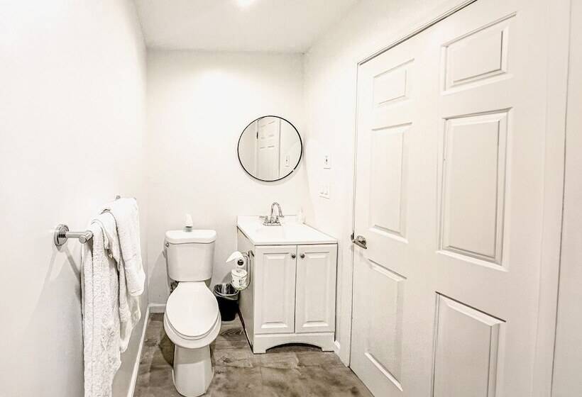 汽车旅馆  Penn Lodge Hotel & Suites