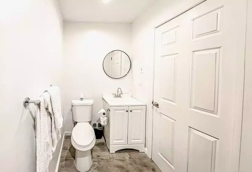 モーテル Penn Lodge Hotel & Suites