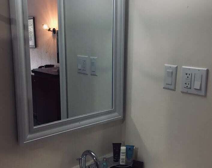 汽车旅馆  Penn Lodge Hotel & Suites