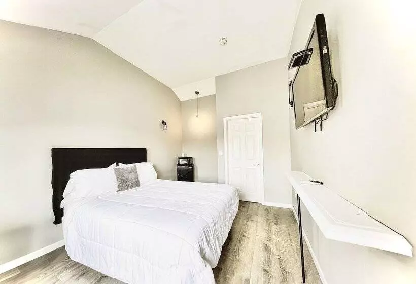 モーテル Penn Lodge Hotel & Suites