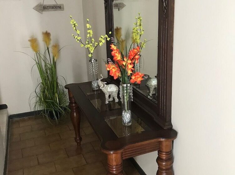 پانسیون Casa Of Essence