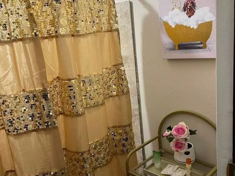 پانسیون Casa Of Essence