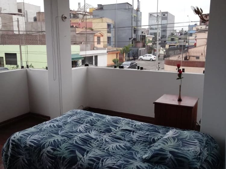 پانسیون Sucexco