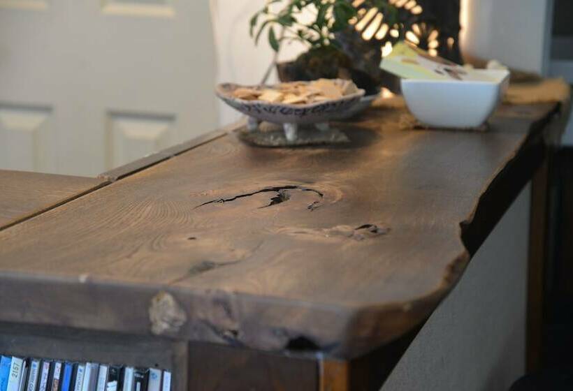 Tsuki No Yado   Hostel