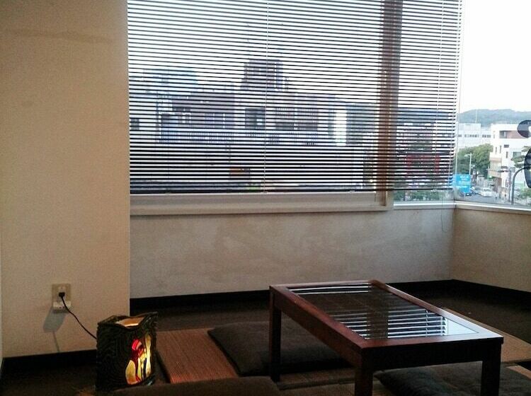 Tsuki No Yado   Hostel