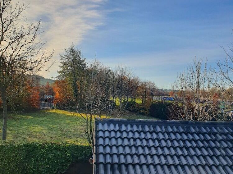 Bed and Breakfast Golden Dawn Guesthouse