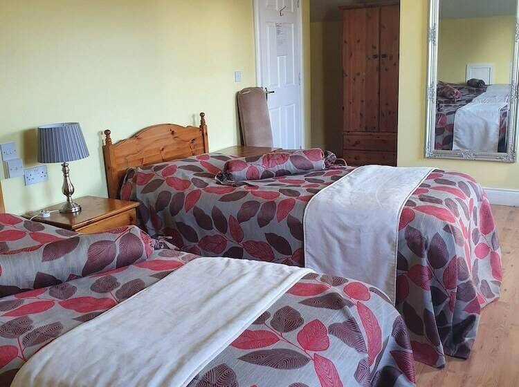 Bed and Breakfast Golden Dawn Guesthouse