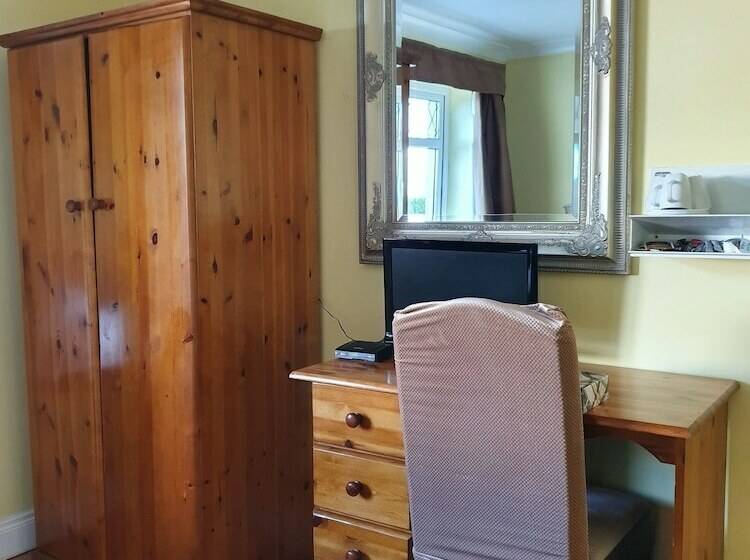 Bed and Breakfast Golden Dawn Guesthouse