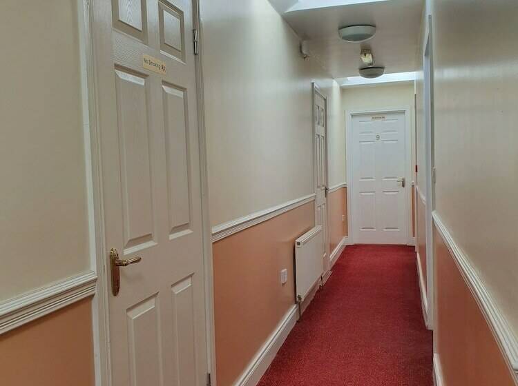 Bed and Breakfast Golden Dawn Guesthouse