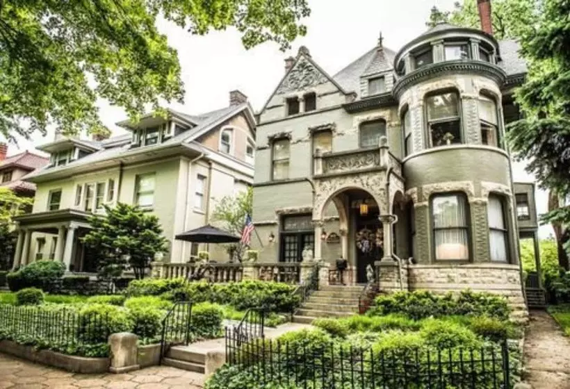 Aamiaismajoitus (B&B) Inn At St James Court