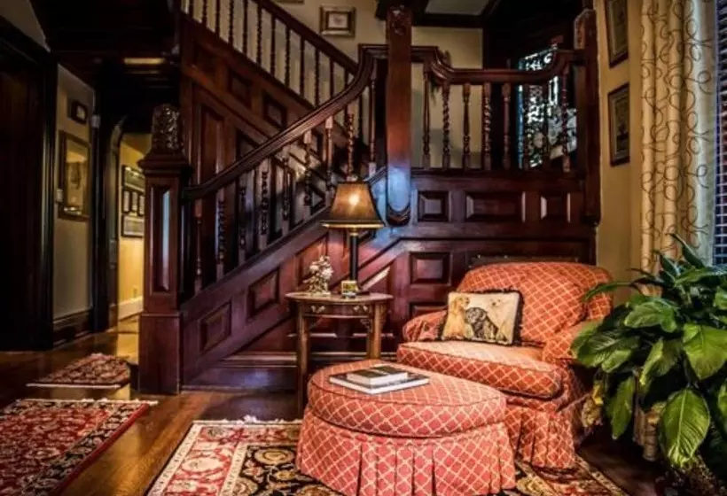 Aamiaismajoitus (B&B) Inn At St James Court