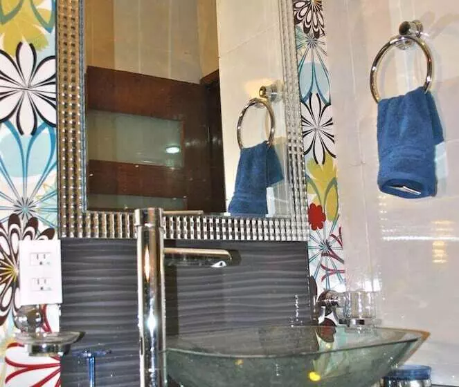 Business Suites Sg