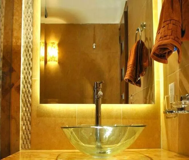 Business Suites Sg
