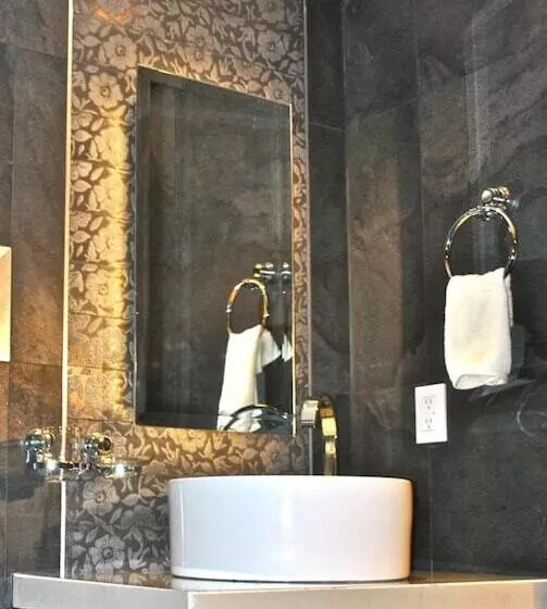 Business Suites Sg