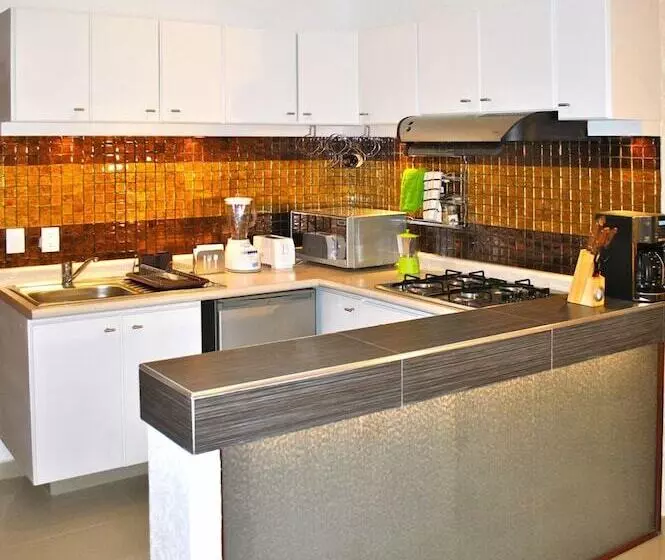 Business Suites Sg