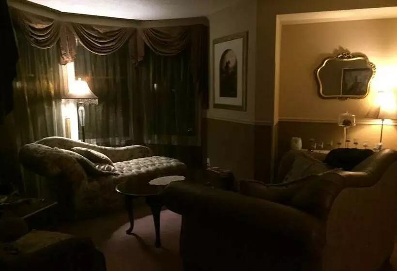 Elevate Rooms Harmony House B&b