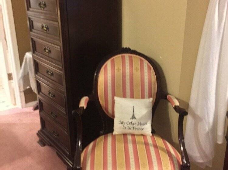 Elevate Rooms Harmony House B&b