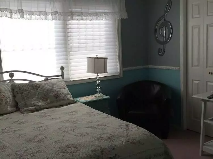 Elevate Rooms Harmony House B&b