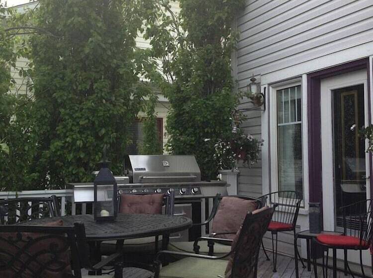 Elevate Rooms Harmony House B&b