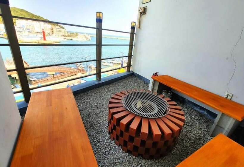 Gijang Golden Bay Pool Villas Pension