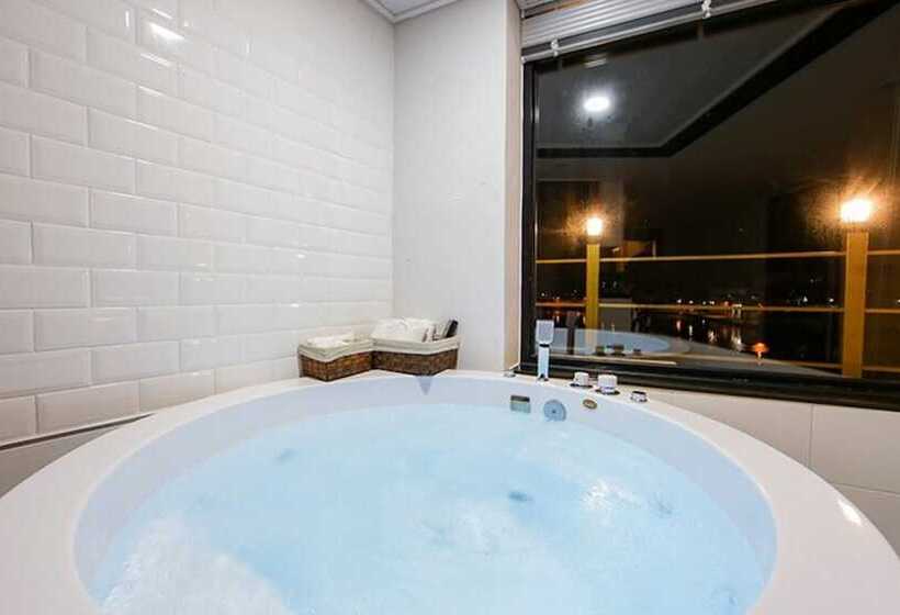 Gijang Golden Bay Pool Villas Pension