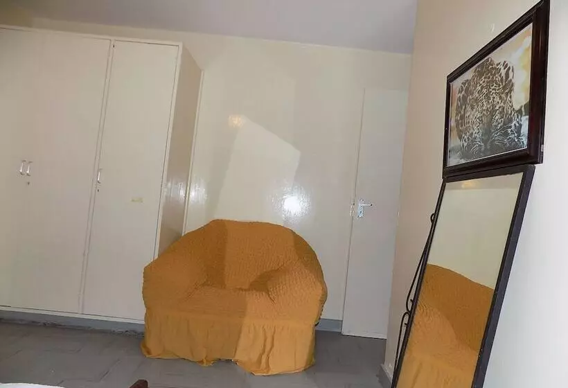 هتل 116 47 Fanaka South Crescent House