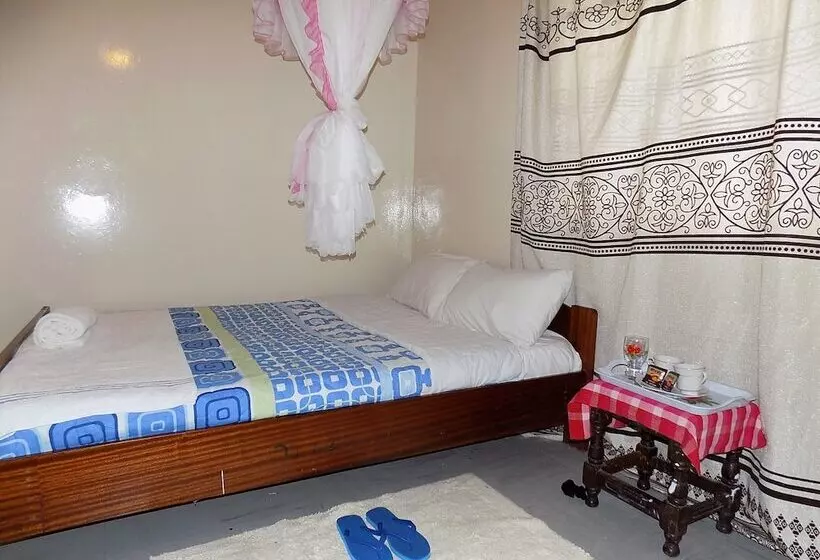 هتل 116 47 Fanaka South Crescent House