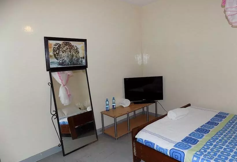 هتل 116 47 Fanaka South Crescent House