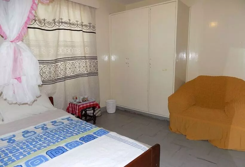 هتل 116 47 Fanaka South Crescent House