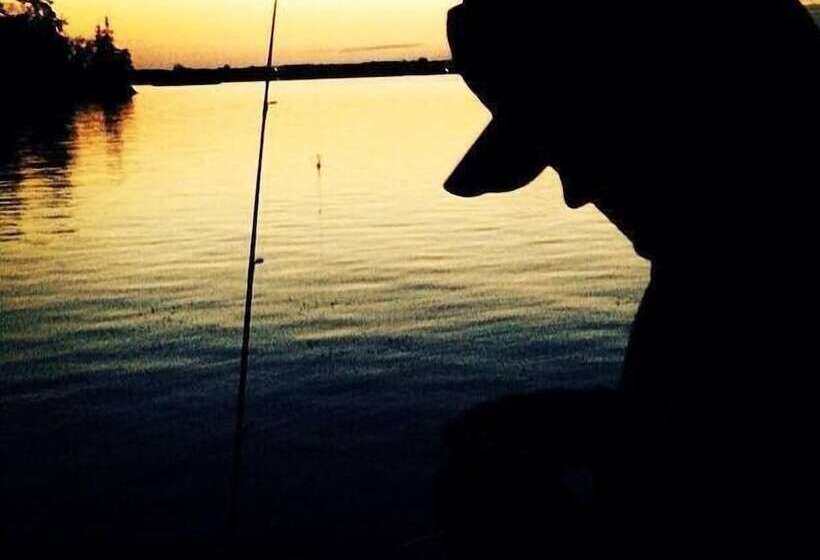 酒店 Bear Track Outfitters