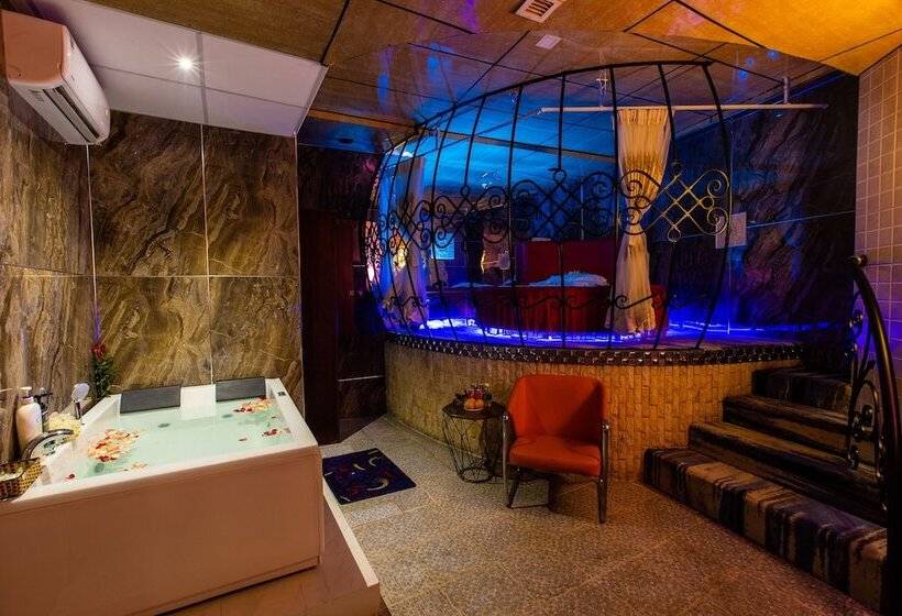 בית מלון כפרי Fortune 1127   Central