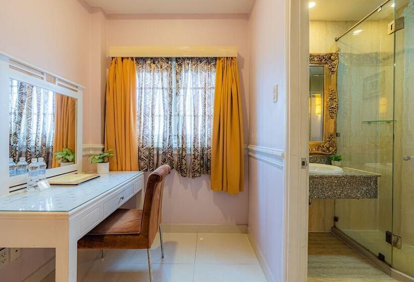 בית מלון כפרי Fortune 1127   Central