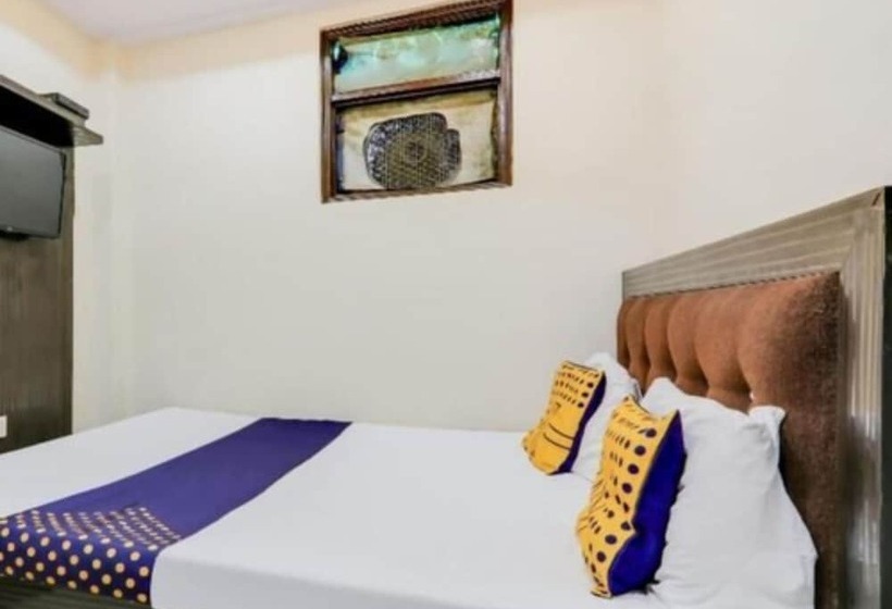 Hotel Goroomgo Bajrang Paharganj New Delhi