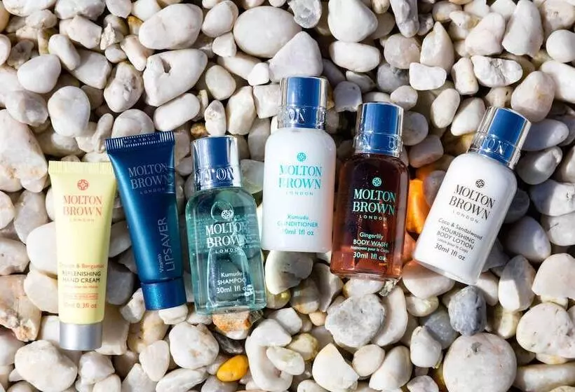 هتل Jonahs Restaurant & Accommodation, Whale Beach