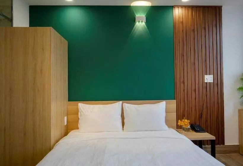 Lá Hotel Riverside