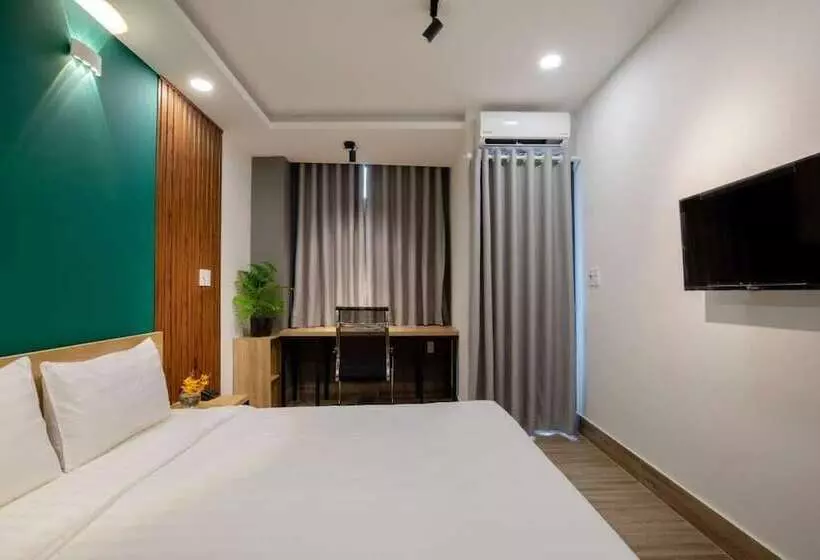 Lá Hotel Riverside