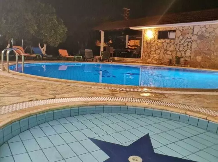 ホテル Sirius Star