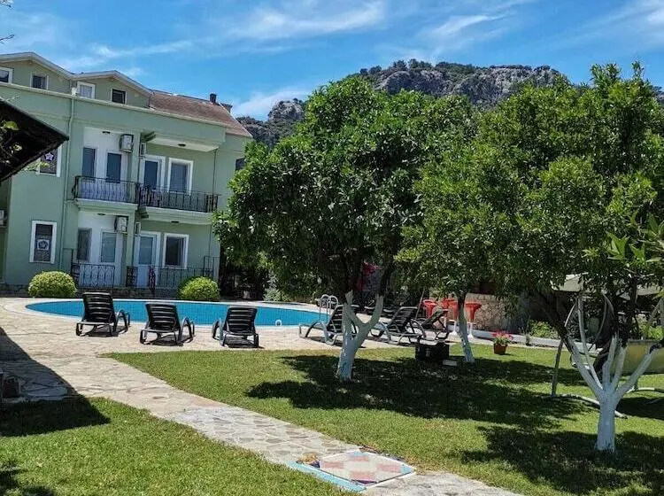 ホテル Sirius Star