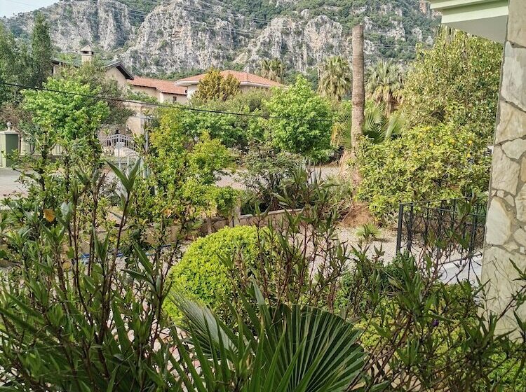 فندق Sirius Star