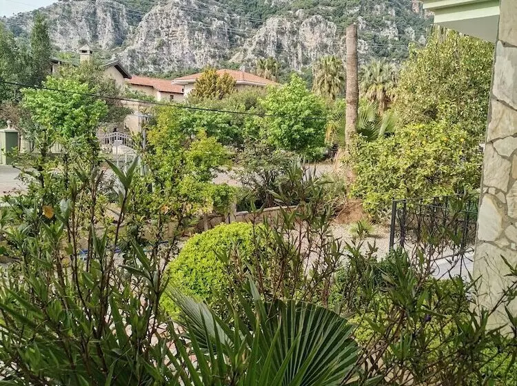 ホテル Sirius Star