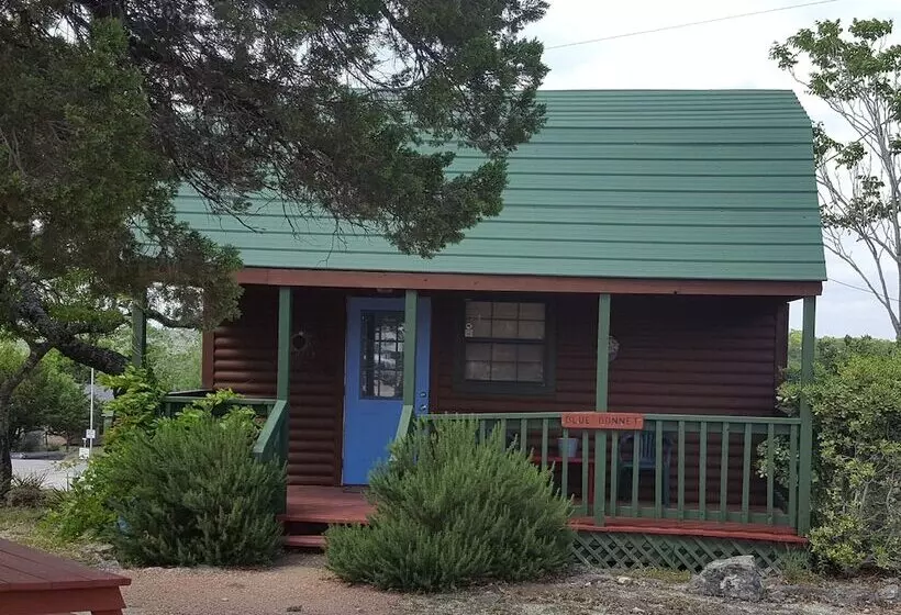 Hotelli Top Of The Hill Rv Resort & Cabins