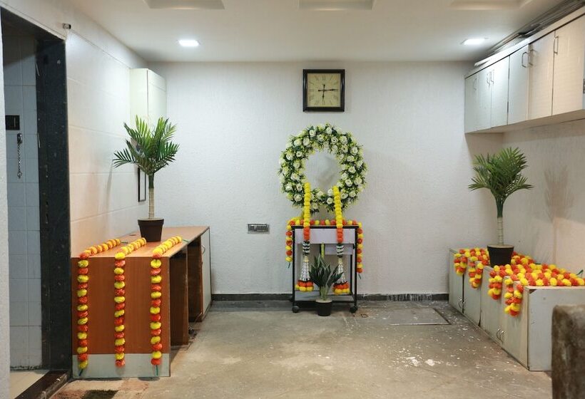 호텔 Villa Residency Navi Mumbai