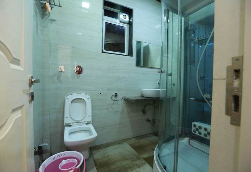 호텔 Villa Residency Navi Mumbai