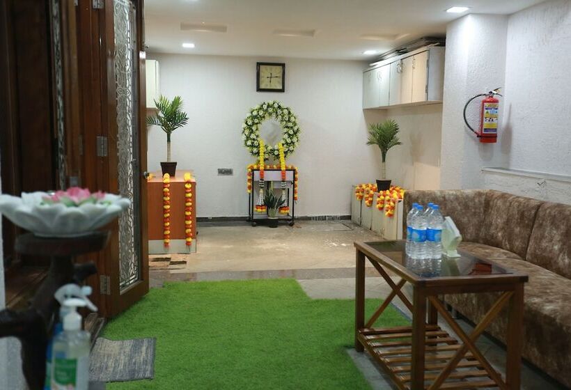 호텔 Villa Residency Navi Mumbai