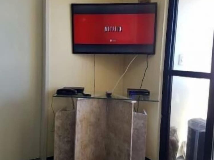 Moriah Apartments Fo007